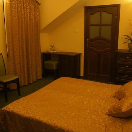 Zloty Dworek Motel Nieporęt Szoba fotó