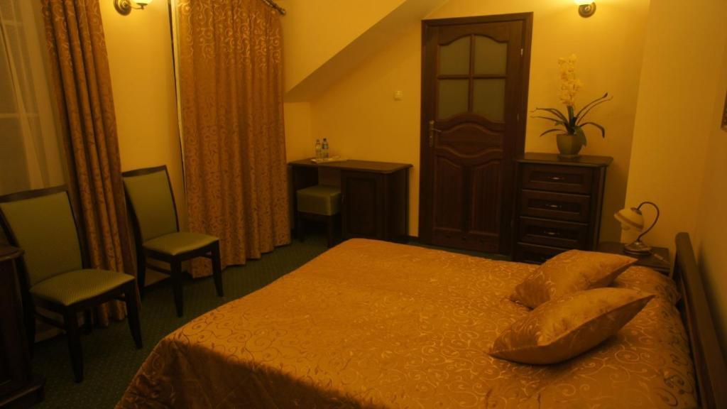 Zloty Dworek Motel Nieporęt Szoba fotó
